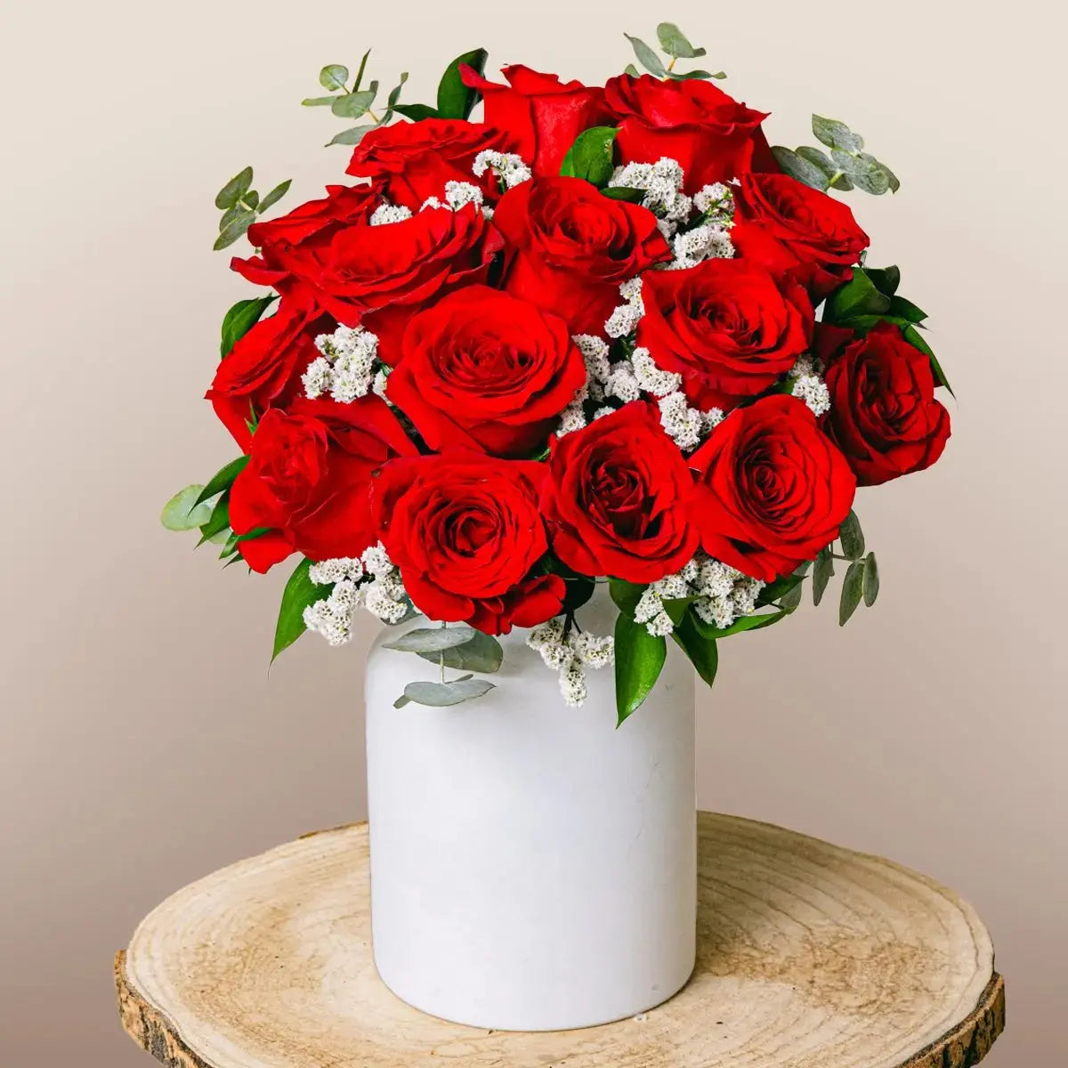 Classic Love - 12 Red Roses
