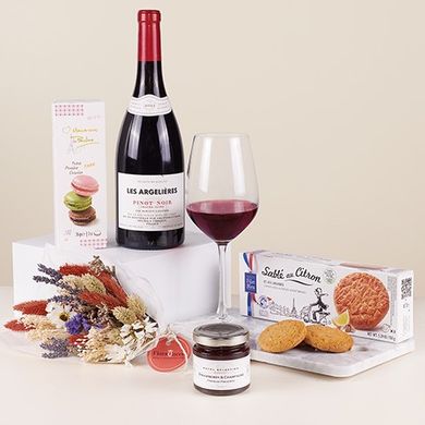 Tempting Delight: Red Wine and Selection of Macarons