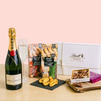 Celebrações de luxo: Cesta de presentes com licor e chocolate