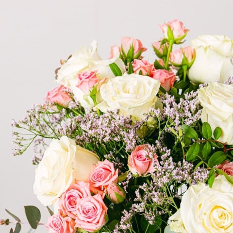 Rose Delight: Rosen und Limonium highlight