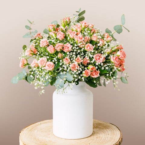 Boho Life: Spray Roses and Gypsophila