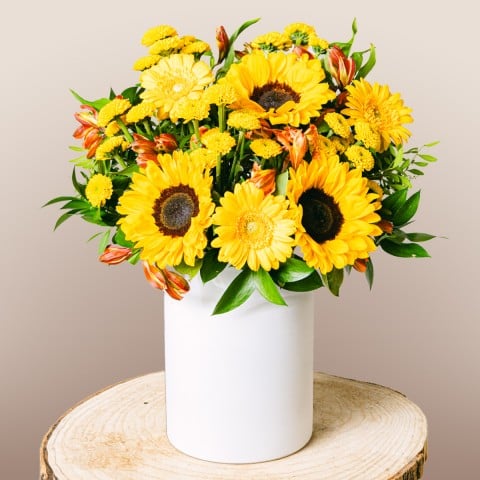 Seminyak: Sonnenblumen & Chrysanthemen