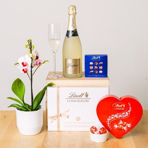 Charme sucré : Mini orchidée, chocolats et Cava Rosé