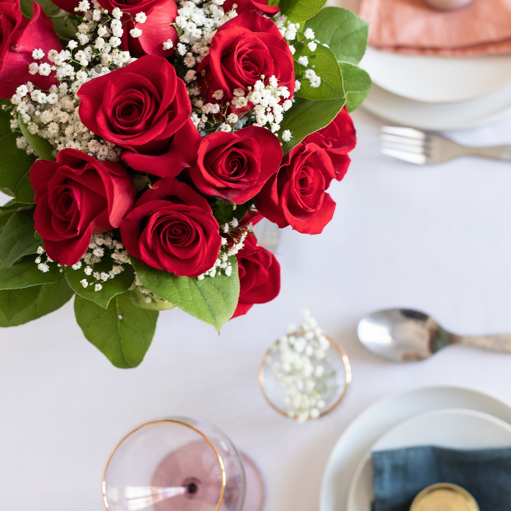FloraQueen FQ108 12 rosas rojas 28012019 7 web min Las 10 flores más románticas para San Valentín 2019 12