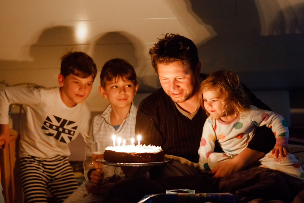 shutterstock 1384808267 FloraQueen EN Happy Birthday Dad: Ways to Make It Memorable
