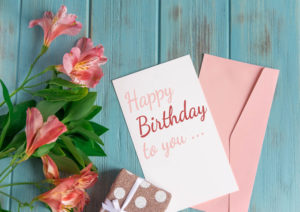 shutterstock 1478043107 FloraQueen What to Write in a Birthday Card