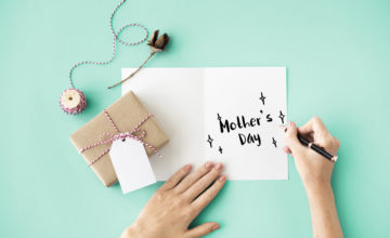 shutterstock 573535132 FloraQueen What to Write in a Mother’s Day Card