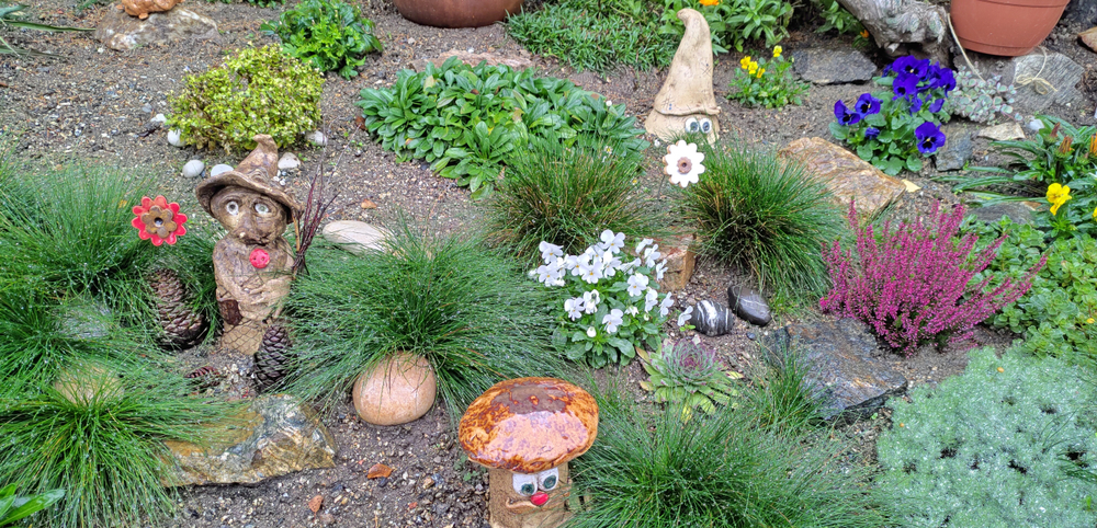 shutterstock 1548060569 1 FloraQueen EN Beautify Your Garden: Best Perennials for Any Yard