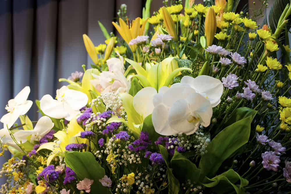 Unique Funeral Flower Arrangements: What You Need To Know Before You Send »  FloraQueen EN