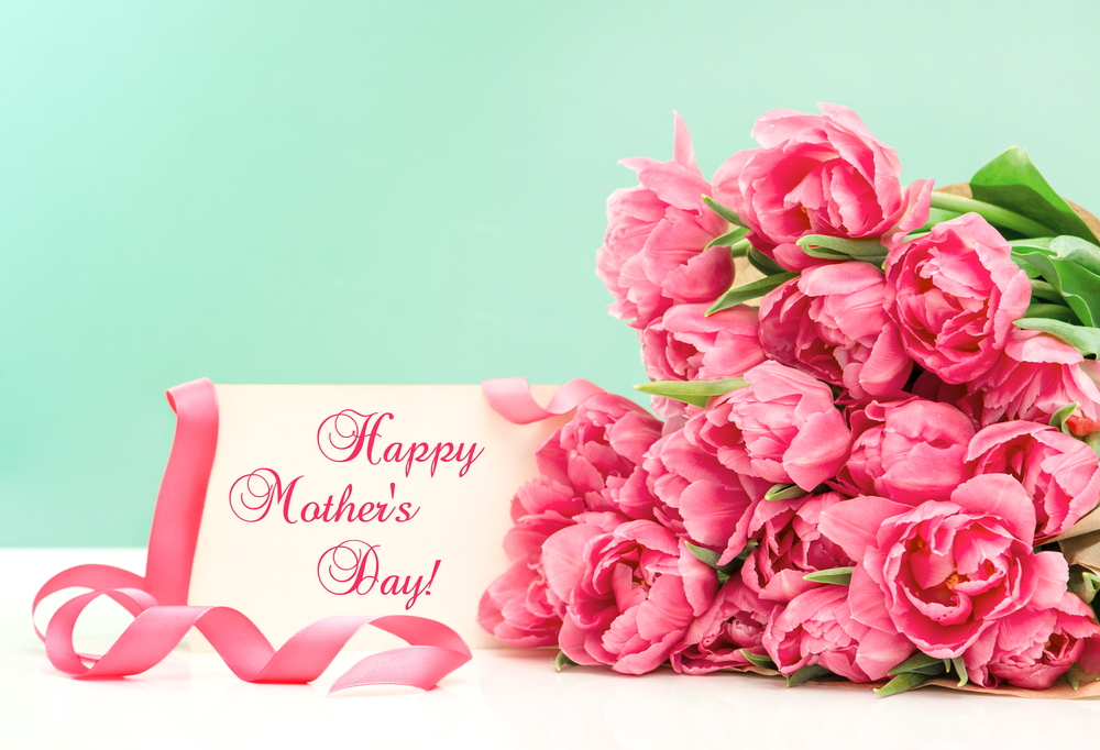 shutterstock 271296593 FloraQueen Send Your Mom the Perfect Mother’s Day Floral Arrangement