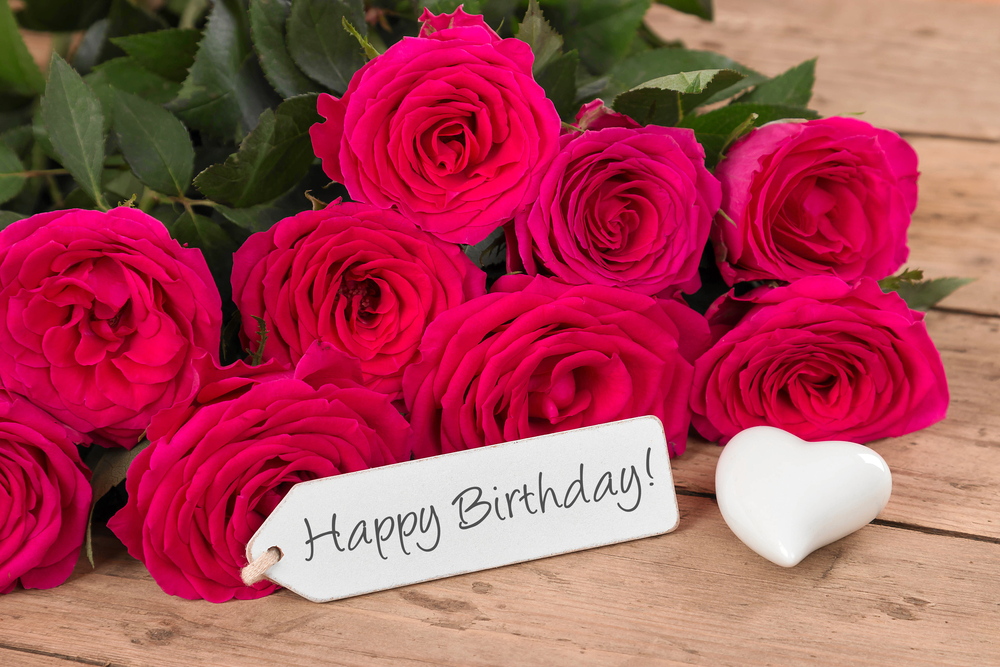shutterstock 369683039 FloraQueen EN Happy Birthday Roses