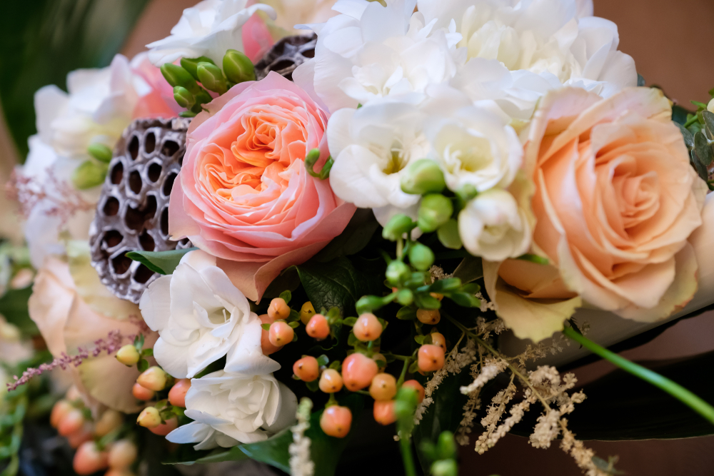 Why Give Your Loved Ones a Bouquet of Flowers | FloraQueen