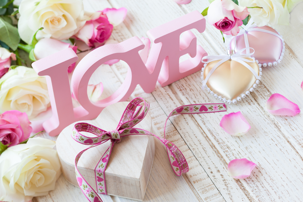 shutterstock 228219115 FloraQueen Learn the Most Beautiful Valentine's Day Ideas to Make Your Loved One Happy