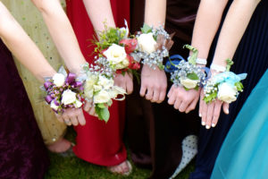 shutterstock 623998178 FloraQueen EN Prom Corsage Is a Beautiful Flower Design That Decorates a Girl’s Wrist for the Prom