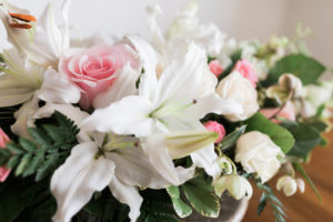 shutterstock 635346569 FloraQueen EN Choosing Arrangements and How to Send Flowers to a Funeral