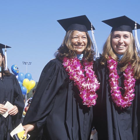 Graduation Leis – How to Be Part of a Hawaiian Tradition - Flora Queen