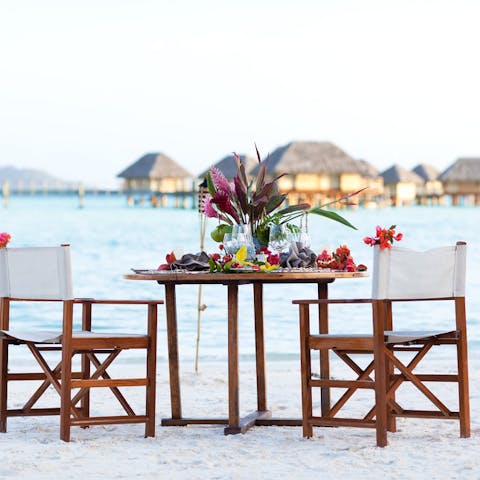 The Best Anniversary Date Ideas Always Include Flowers - Flora Queen