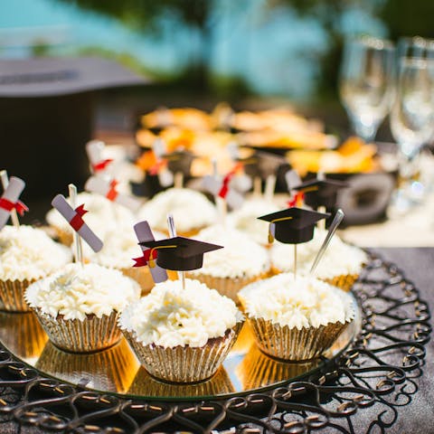 Graduation Party Ideas for An Unforgettable Celebration - Flora Queen