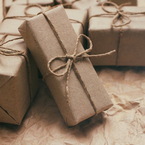 Same Day Birthday Delivery Ideas - Flora Queen