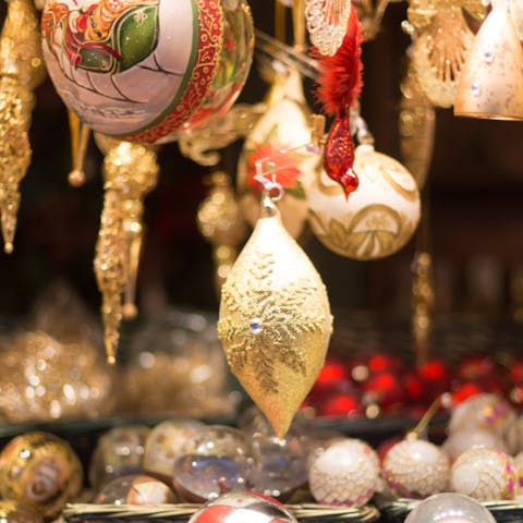 The Weirdest Christmas Decorations Around the World - Flora Queen