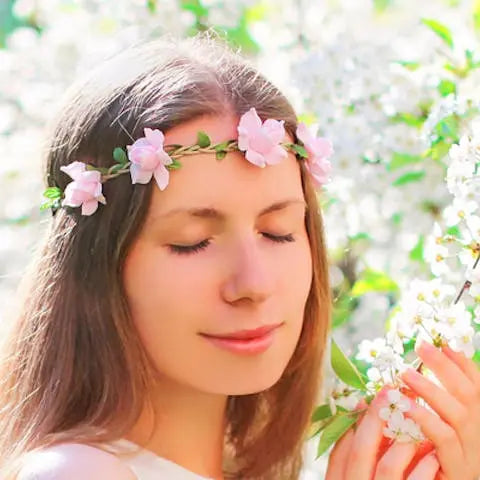 Floral-Headband-DIY-with-flowers Flora Queen