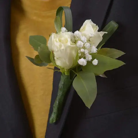 DIY-With-Flowers-Boutonnière Flora Queen