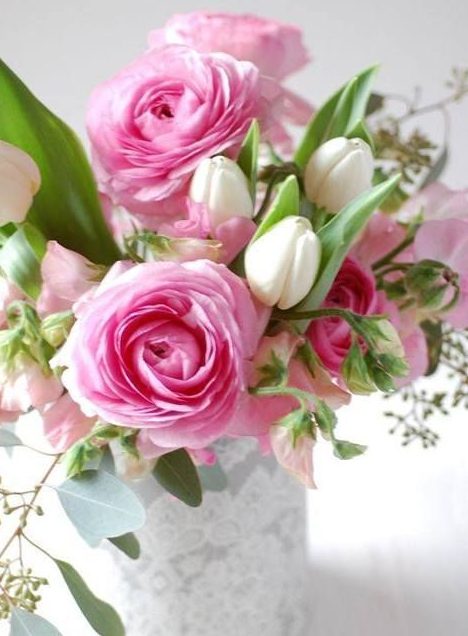 bouquet de roses roses et blanches