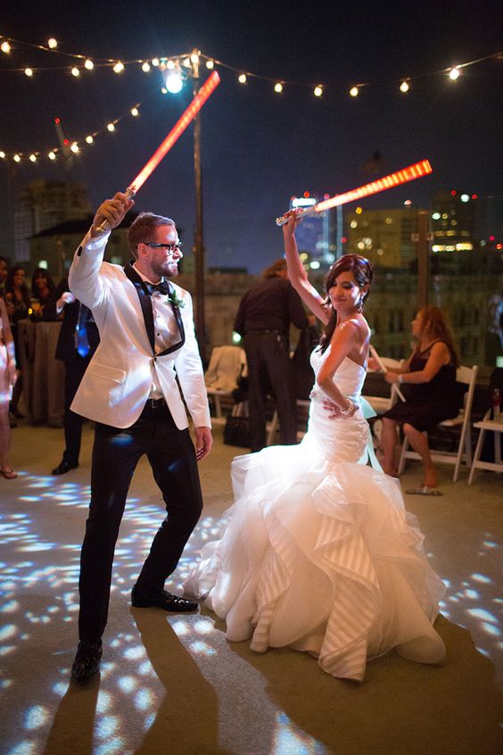 couple de mariés première danse mariage thème star wars